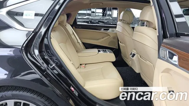 2018 Genesis G80 3.3 GDI AWD Sold VIN KMHGM41DDJU241885 – dashboard