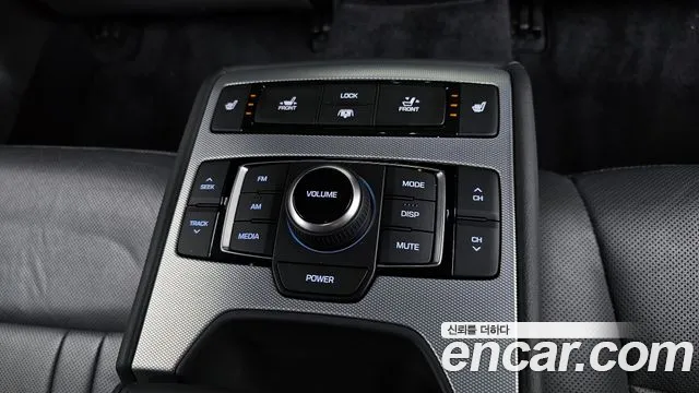 2018 Genesis G80 3.3 GDI AWD Sold VIN KMHGM41DDJU299048 – trunk area 2018 Genesis G80 3.3 GDI AWD Sold VIN KMHGM41DDJU299048 – trunk area