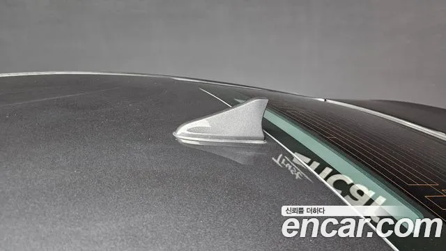 2019 Genesis G80 3.3 GDI AWD Sold VIN KMHGM41DDKU334124 – exterior detail 2019 Genesis G80 3.3 GDI AWD Sold VIN KMHGM41DDKU334124 – exterior detail