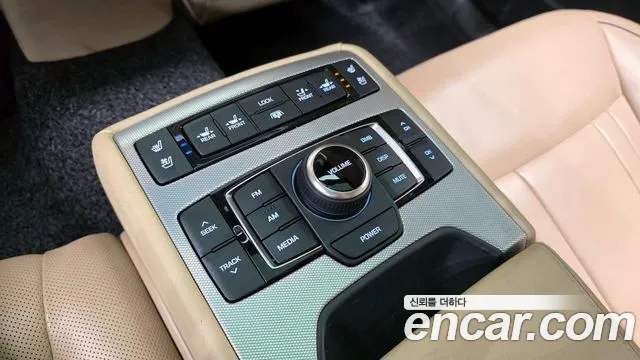 2020 Genesis G80 3.3 GDI AWD Sold VIN KMHGM41DDLU338257 – exterior detail 2020 Genesis G80 3.3 GDI AWD Sold VIN KMHGM41DDLU338257 – exterior detail