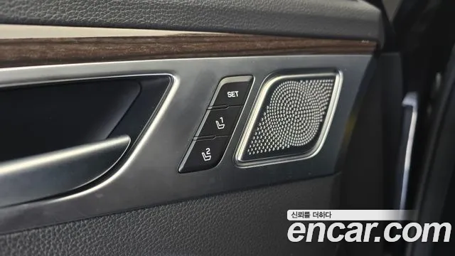 2019 Genesis G80 3.3 GDI Sold VIN KMHGN41DBKU320890 – trunk area 2019 Genesis G80 3.3 GDI Sold VIN KMHGN41DBKU320890 – trunk area