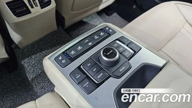 2019 Genesis G80 3.3 GDI Sold VIN KMHGN41DBKU322526 – photo 21 2019 Genesis G80 3.3 GDI Sold VIN KMHGN41DBKU322526 – photo 21