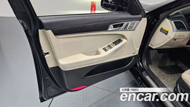 2019 Genesis G80 3.3 GDI Sold VIN KMHGN41DBKU322526 – photo 25 2019 Genesis G80 3.3 GDI Sold VIN KMHGN41DBKU322526 – photo 25