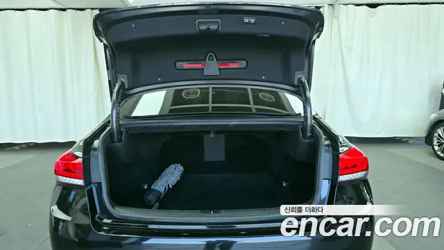 2019 Genesis G80 3.3 GDI AWD Sold VIN KMHGN41DDKU309080 – side profile 2019 Genesis G80 3.3 GDI AWD Sold VIN KMHGN41DDKU309080 – side profile