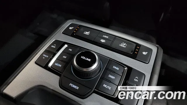 2019 Genesis G80 3.3 GDI AWD Sold VIN KMHGN41DDKU309432 – interior seats