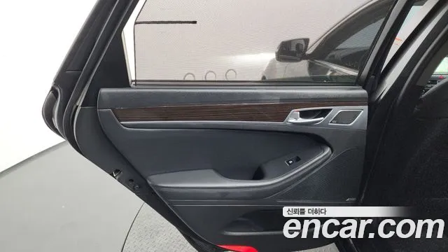 2019 Genesis G80 3.3 GDI AWD Sold VIN KMHGN41DDKU309432 – trunk area
