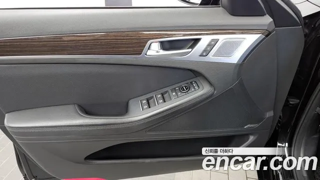 2018 Genesis G80 3.8 GDI AWD Sold VIN KMHGN41EDJU236951 – photo 12