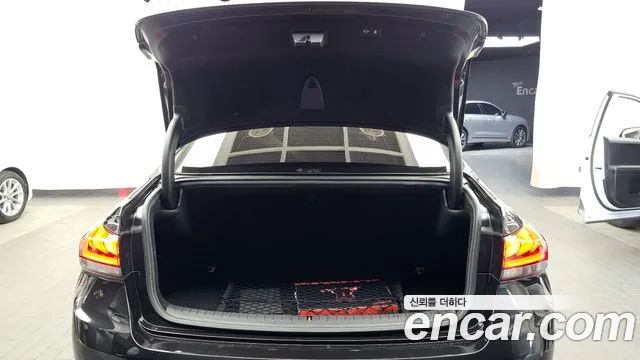2018 Genesis G80 3.8 GDI AWD Sold VIN KMHGN41EDJU236951 – photo 32