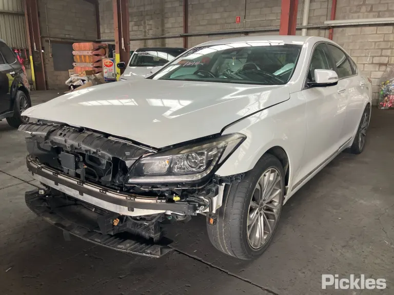 2016 Hyundai Genesis Damaged VIN KMHGN41EMFU080633 – interior seats