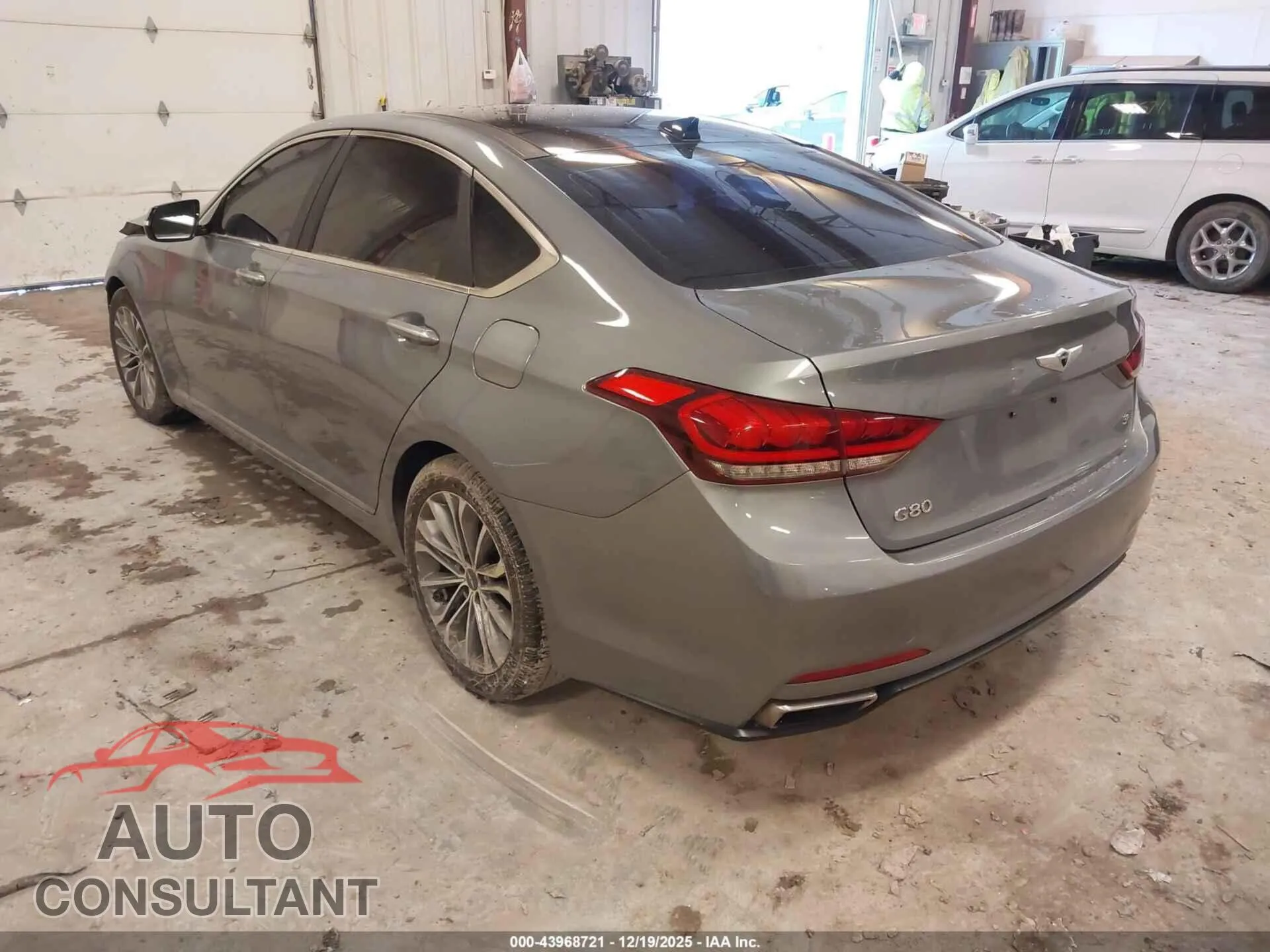 2015 HYUNDAI GENESIS Damaged VIN KMHGN4JE8FU058131 – side profile