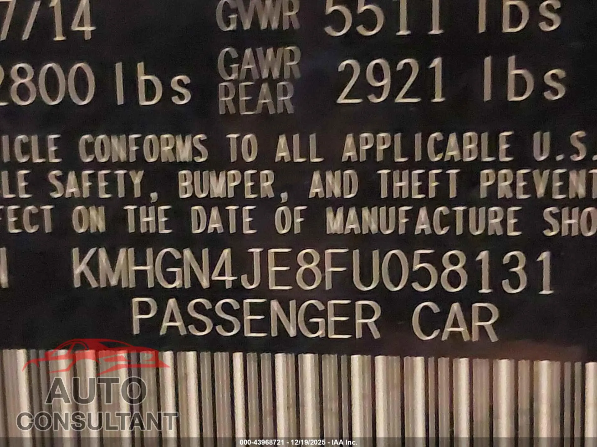 2015 HYUNDAI GENESIS Damaged VIN KMHGN4JE8FU058131 – trunk area