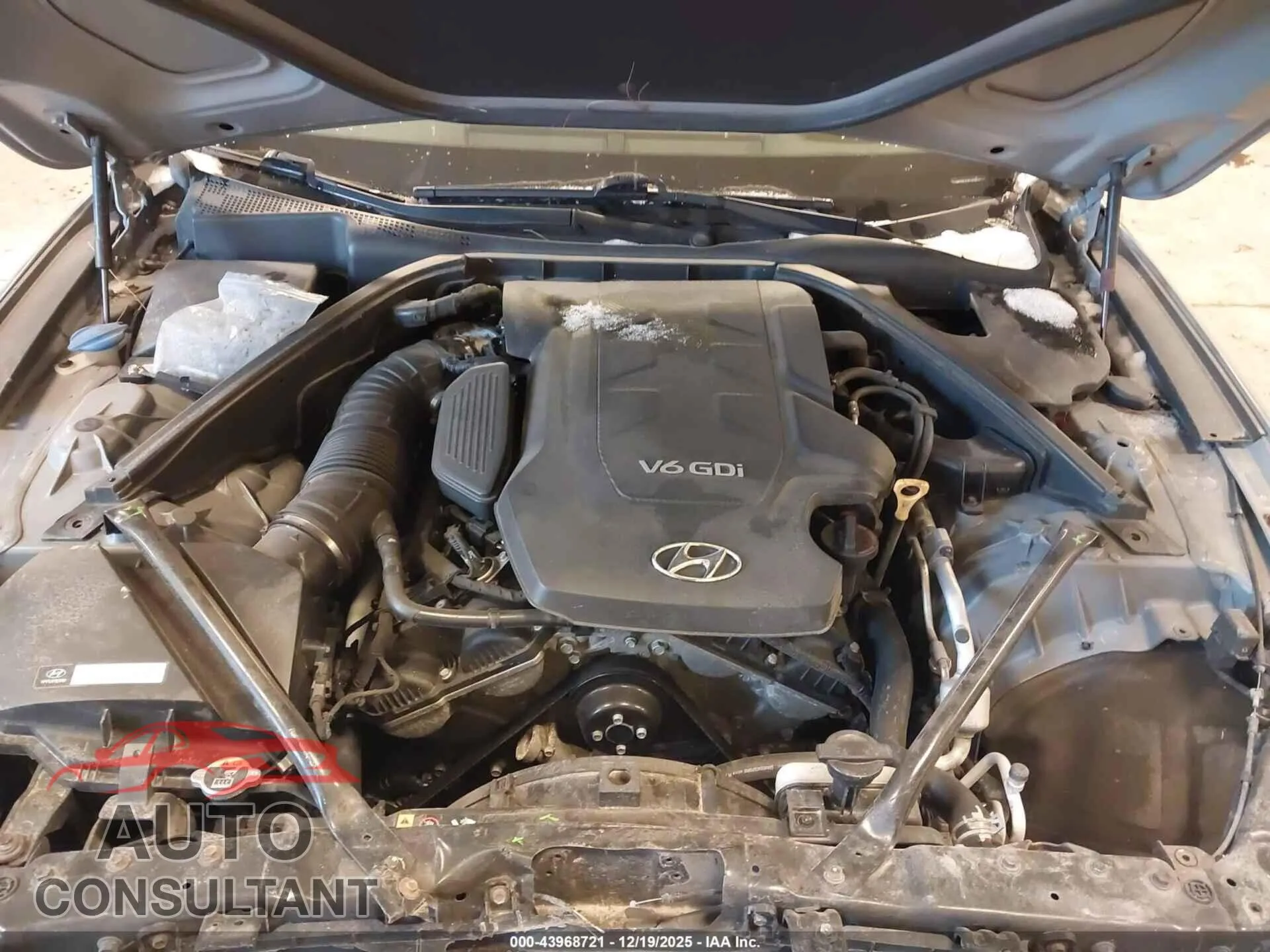 2015 HYUNDAI GENESIS Damaged VIN KMHGN4JE8FU058131 – odometer reading