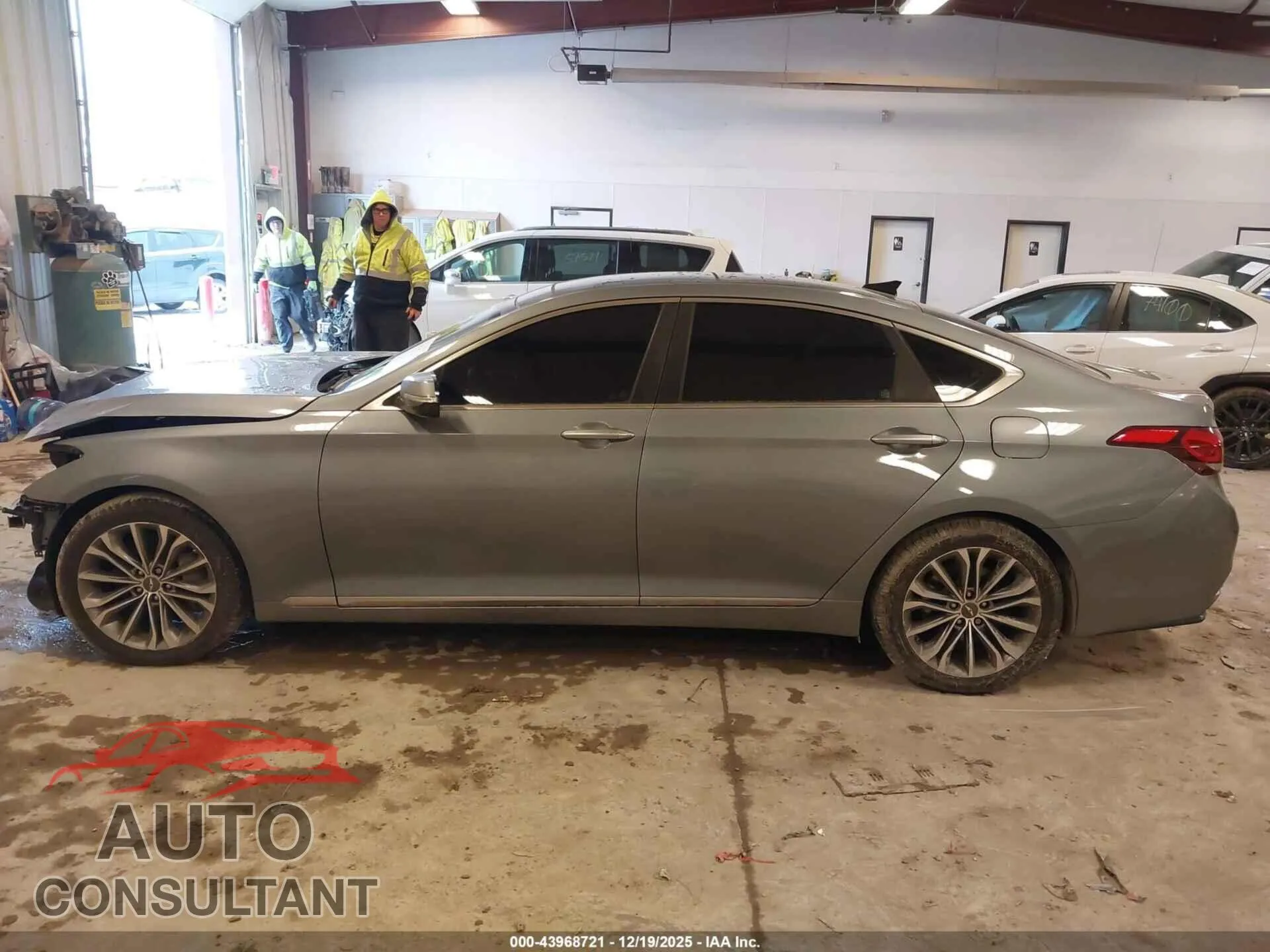 2015 HYUNDAI GENESIS Damaged VIN KMHGN4JE8FU058131 – photo 14