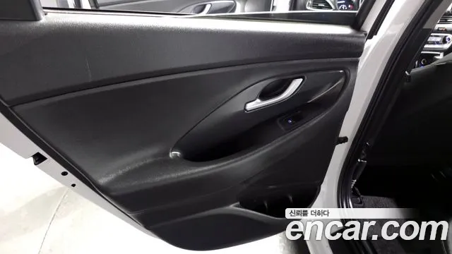 2018 Hyundai i30 (PD) 1.4 Turbo Sold VIN KMHH151AGJU022589 – trunk area