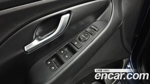 2018 Hyundai i30 (PD) 1.4 Turbo Sold VIN KMHH151AGJU039300 – trunk area
