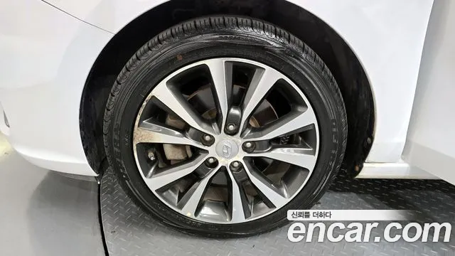 2017 Hyundai i30 (PD) Diesel 1.6 Sold VIN KMHH351DGHU006534 – undercarriage