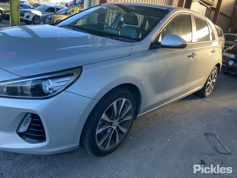 2017 Hyundai i30 Used VIN KMHH351DVJU039644 – rear exterior