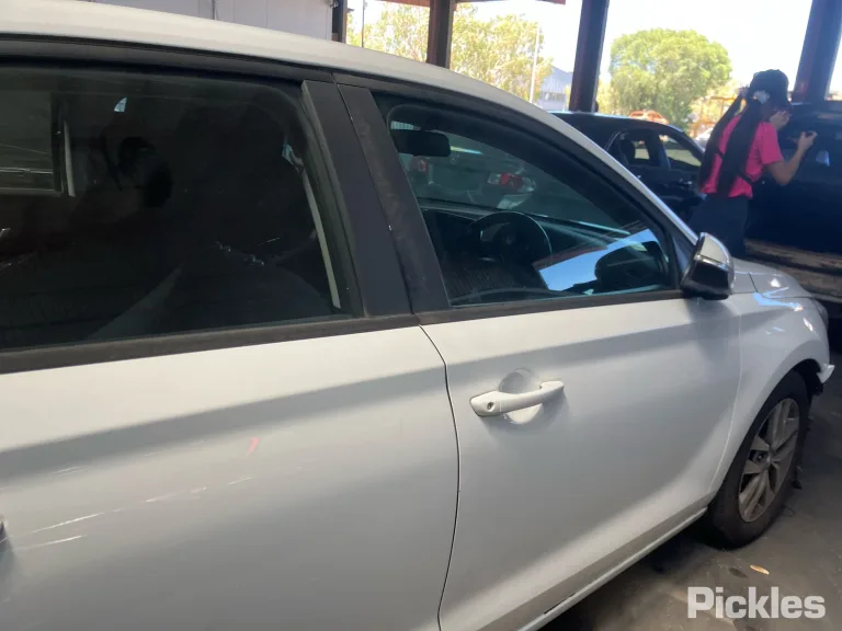 2018 Hyundai i30 Damaged VIN KMHH351EMJU073812 – photo 20 2018 Hyundai i30 Damaged VIN KMHH351EMJU073812 – photo 20