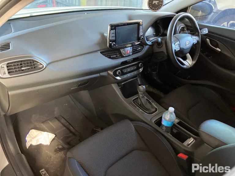 2022 Hyundai i30 Damaged VIN KMHH351EMNU184399 – side profile