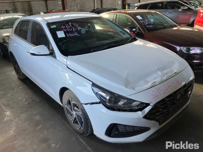 2022 Hyundai i30 Damaged VIN KMHH351EMNU184399 – engine bay