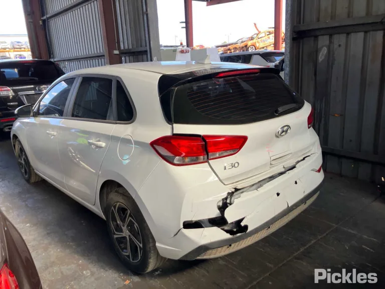 2022 Hyundai i30 Damaged VIN KMHH351EMNU184399 – odometer reading