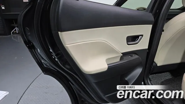2023 Hyundai Kona (SX2) Gasoline 1.6 Turbo 2WD Sold VIN KMHHC813BPU028137 – interior seats