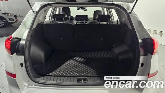 2019 Hyundai All New Tucson Gasoline 1.6 turbo 2WD Sold VIN KMHJ3812GKU138399 – exterior detail 2019 Hyundai All New Tucson Gasoline 1.6 turbo 2WD Sold VIN KMHJ3812GKU138399 – exterior detail