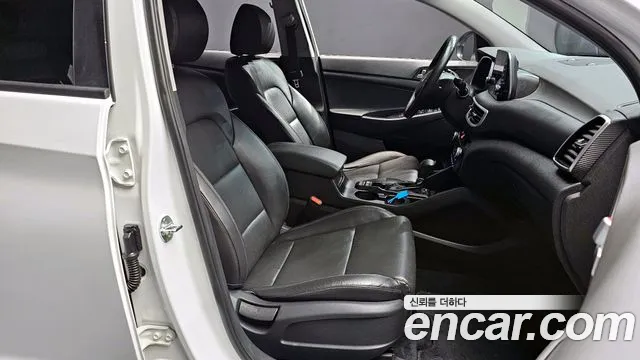 2020 Hyundai All New Tucson Gasoline 1.6 turbo 2WD Sold VIN KMHJ3812GLU293085 – undercarriage 2020 Hyundai All New Tucson Gasoline 1.6 turbo 2WD Sold VIN KMHJ3812GLU293085 – undercarriage