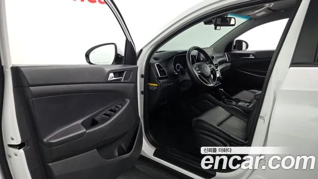 2020 Hyundai All New Tucson Gasoline 1.6 turbo 2WD Sold VIN KMHJ3812GLU350879 – trunk area