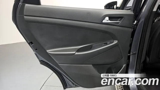 2017 Hyundai All New Tucson Diesel 1.7 2WD Sold VIN KMHJ3815GHU469181 – interior seats