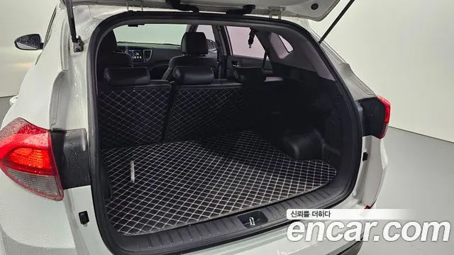 2018 Hyundai All New Tucson Diesel 2.0 2WD Sold VIN KMHJ581ABJU803260 – trunk area