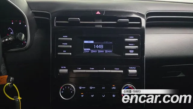 2022 Hyundai Tucson (NX4) Diesel 2.0 4WD Sold VIN KMHJB81CDNU126694 – interior seats