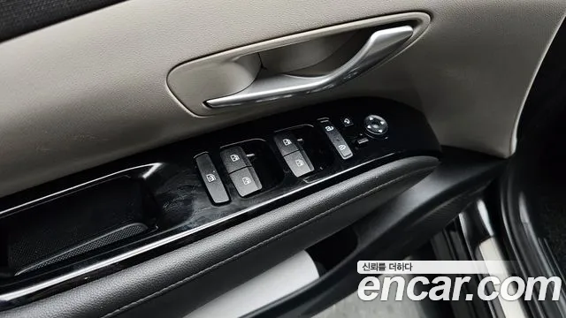 2022 Hyundai Tucson (NX4) Gasoline 1.6 Turbo 2WD Sold VIN KMHJE81BGNU142649 – trunk area
