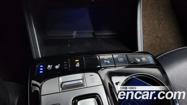 2021 Hyundai Tucson (NX4) Diesel 2.0 2WD Sold VIN KMHJE81CBMU028908 – interior seats