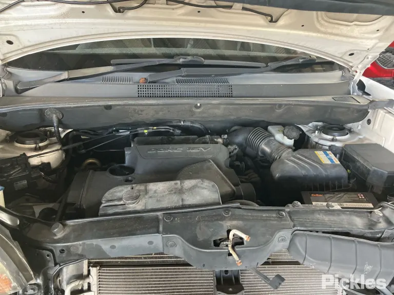2010 Hyundai Tucson Damaged VIN KMHJN81BMAU189185 – rear exterior 2010 Hyundai Tucson Damaged VIN KMHJN81BMAU189185 – rear exterior