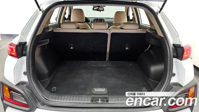 2018 Hyundai Kona Diesel 1.6 2WD Sold VIN KMHK3816GJU193559 – trunk area 2018 Hyundai Kona Diesel 1.6 2WD Sold VIN KMHK3816GJU193559 – trunk area