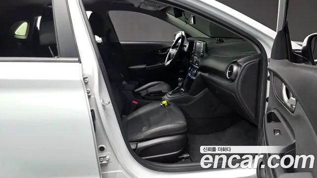 2020 Hyundai Kona 1.6 Turbo 2WD Sold VIN KMHK4815GLU494647 – dashboard