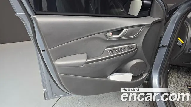 2020 Hyundai Kona 1.6 Turbo 2WD Sold VIN KMHK4815GLU608458 – dashboard