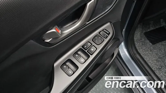2018 Hyundai Kona 1.6 Turbo 2WD Sold VIN KMHK7815GJU146996 – dashboard