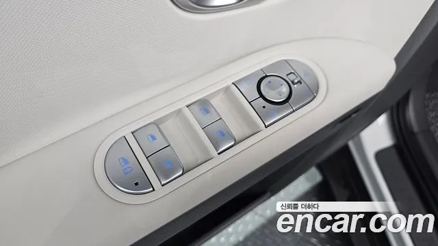 2024 Hyundai Ioniq 5 Long range Sold VIN KMHKN81EFRU261945 – interior seats