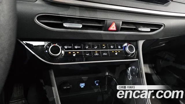 2020 Hyundai Sonata (Dn8) 2.0 Sold VIN KMHL141EBLA003583 – front exterior