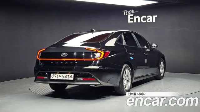 2020 Hyundai Sonata (DN8) 2.0 Sold VIN KMHL141EBLA010975 – interior seats