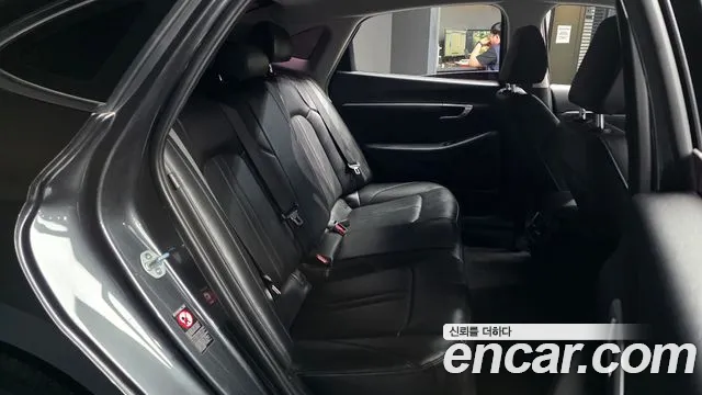 2020 Hyundai Sonata (DN8) 2.0 Sold VIN KMHL141EBLA012678 – rear exterior