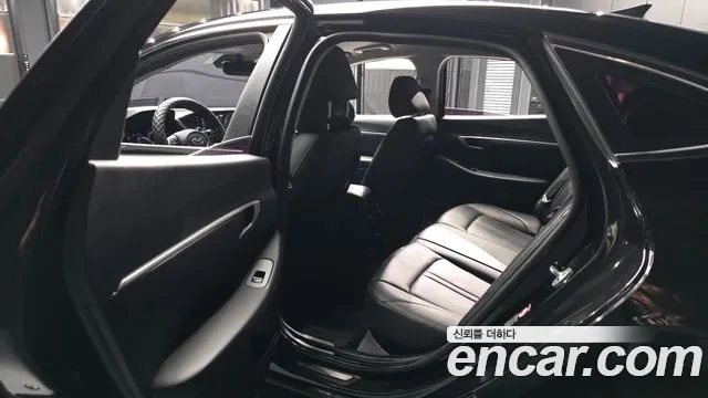 2020 Hyundai Sonata (DN8) 2.0 Sold VIN KMHL141EBLA012936 – trunk area