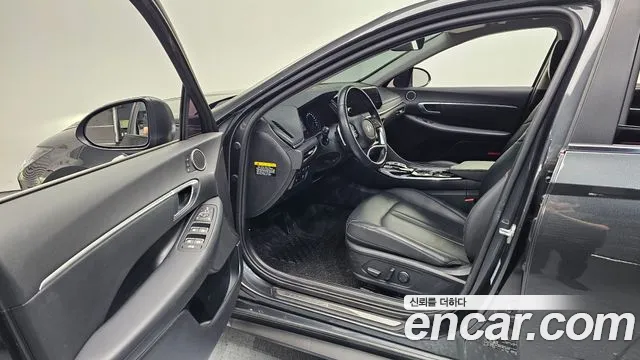 2020 Hyundai Sonata (Dn8) 2.0 Sold VIN KMHL141EBLA015008 – front exterior