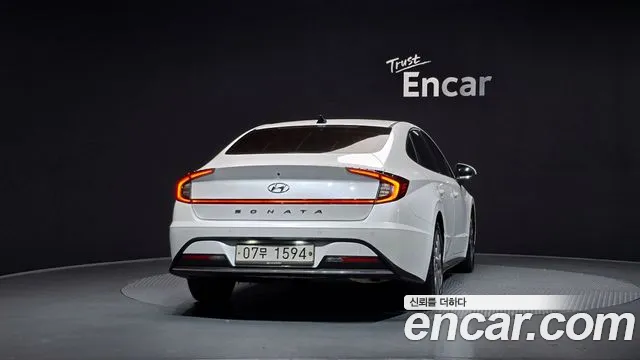 2020 Hyundai Sonata (DN8) 2.0 Sold VIN KMHL141EBLA016374 – interior seats