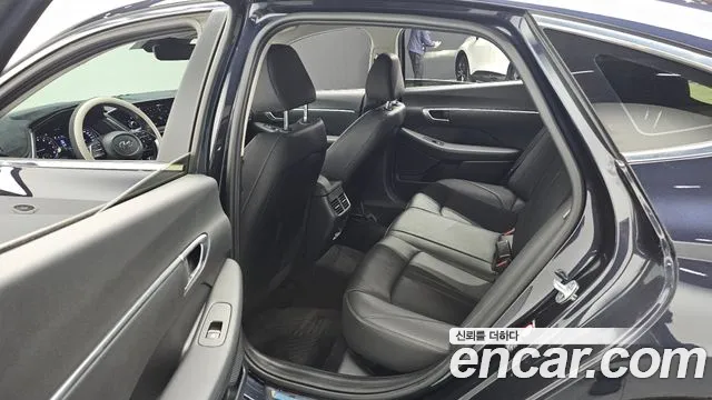 2020 Hyundai Sonata (DN8) 2.0 Sold VIN KMHL141EBLA018014 – trunk area