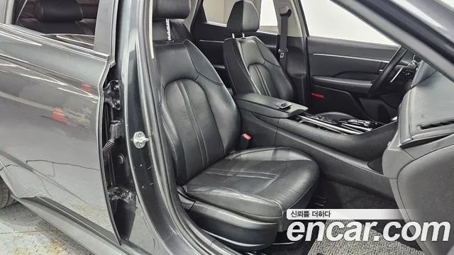 2020 Hyundai Sonata (DN8) 2.0 Sold VIN KMHL141EBLA025771 – interior seats 2020 Hyundai Sonata (DN8) 2.0 Sold VIN KMHL141EBLA025771 – interior seats