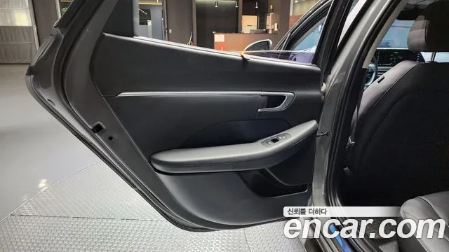 2020 Hyundai Sonata (DN8) 2.0 Sold VIN KMHL141EBLA040393 – dashboard