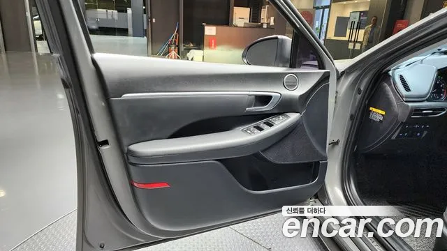 2020 Hyundai Sonata (DN8) 2.0 Sold VIN KMHL141EBLA040393 – engine bay
